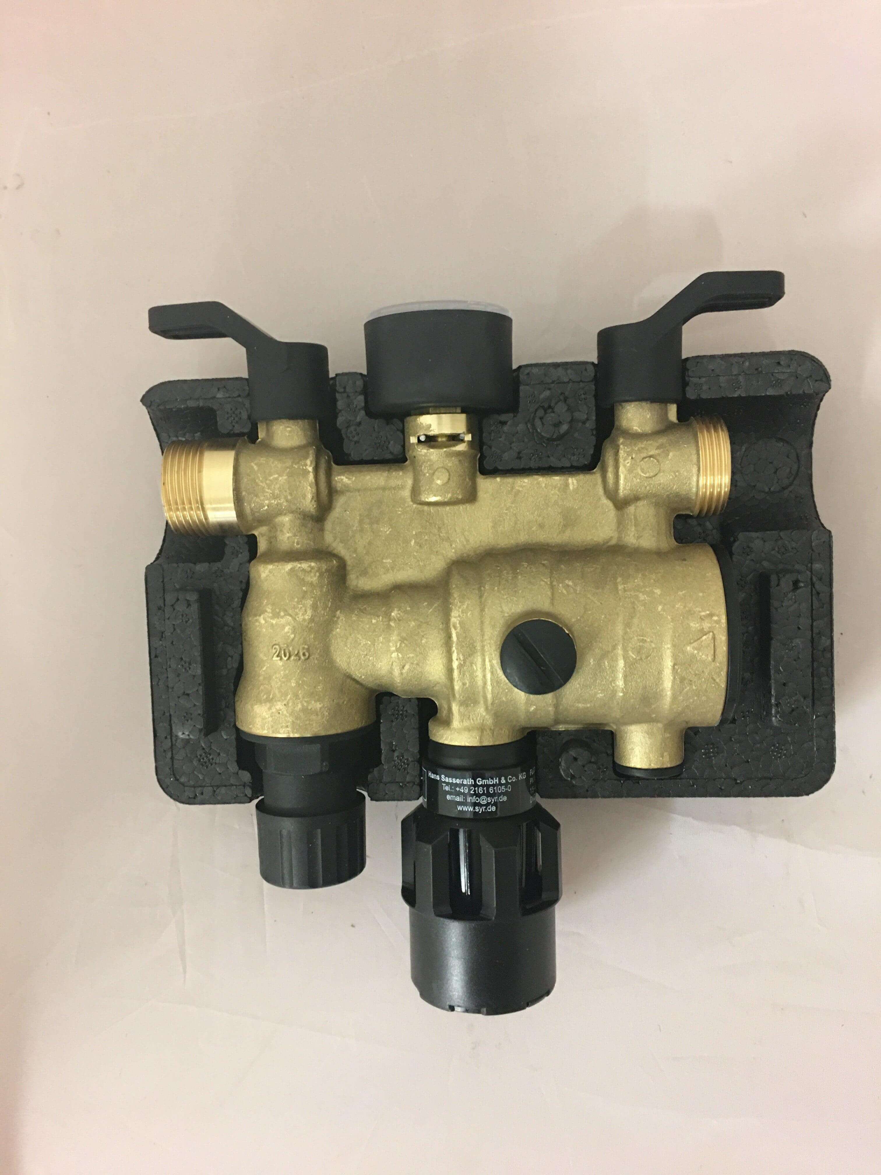 Brassensolette mit schwarzen Griffen für automatische Heizungs-Füllarmatur für Kessel