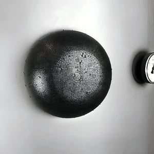 Texturierte schwarze Kuppel als Pufferspeicher Isolierstopfen für unisolierten Speicheranschluss