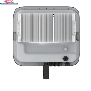 Grauer Sun2000-8KTl-M1 Hybridwechselrichter mit Kühler im PV Komplettpaket Huawei 8kW Vertex S+ Black